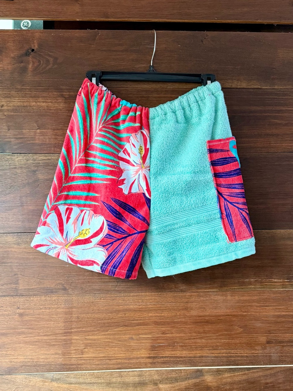 Towel shorts tropical